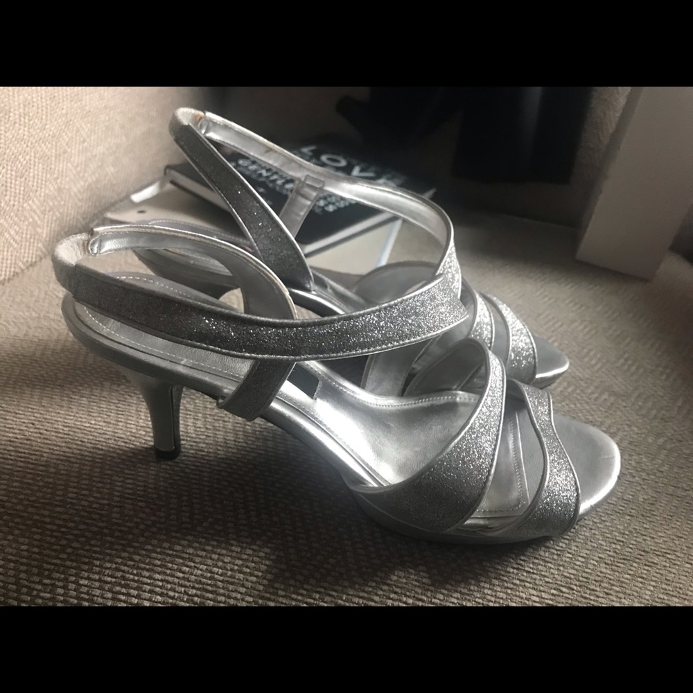 Silver NINA heels *party shoes*